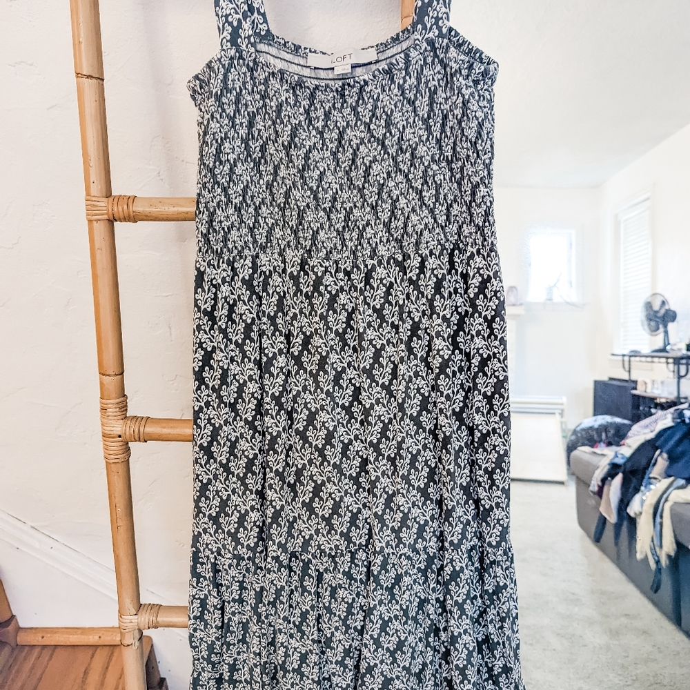 Loft midi skater dress. Green